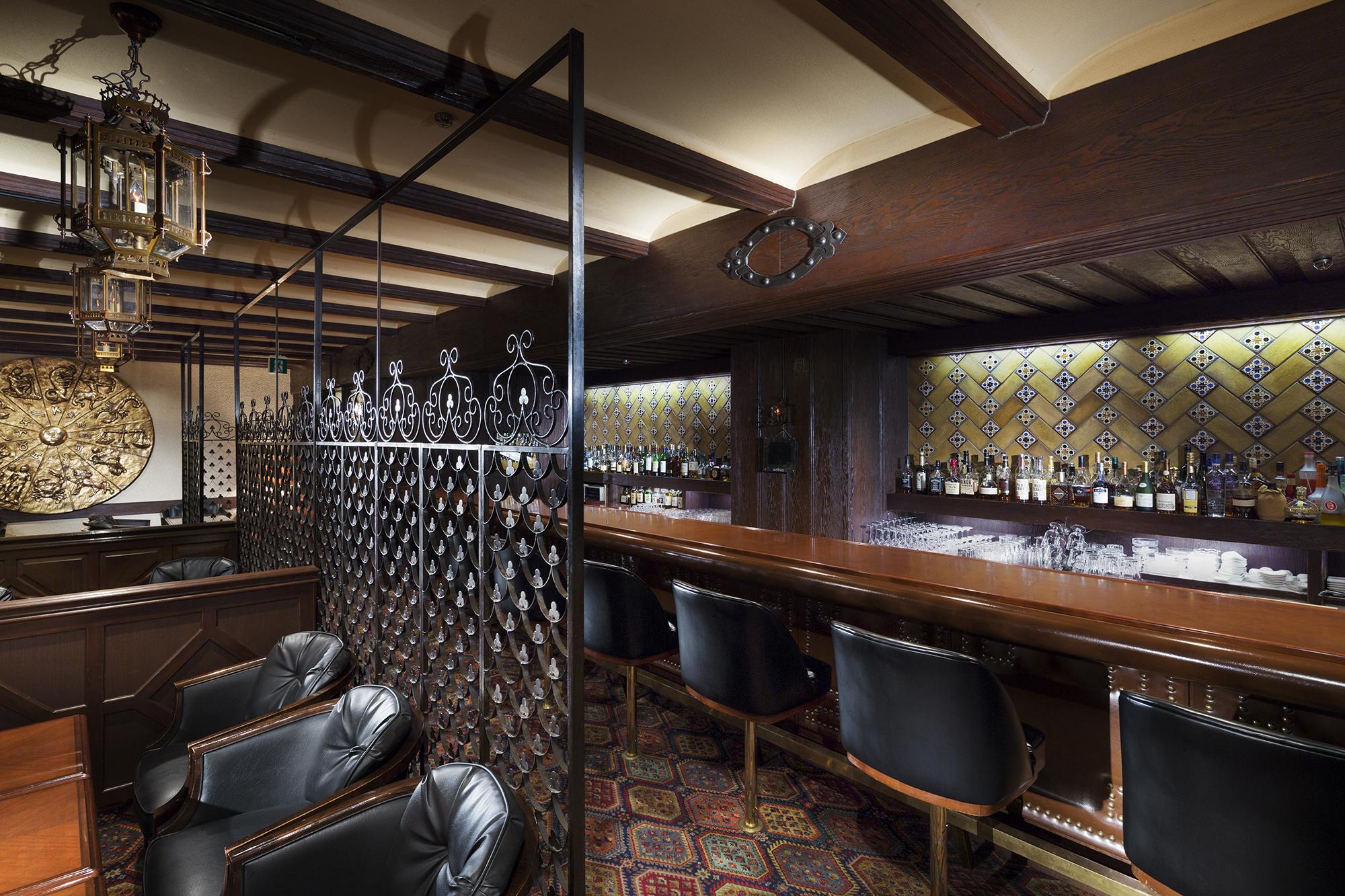 Rihga Royal Hotel Kyōto Esterno foto The bar at the 21 Club
